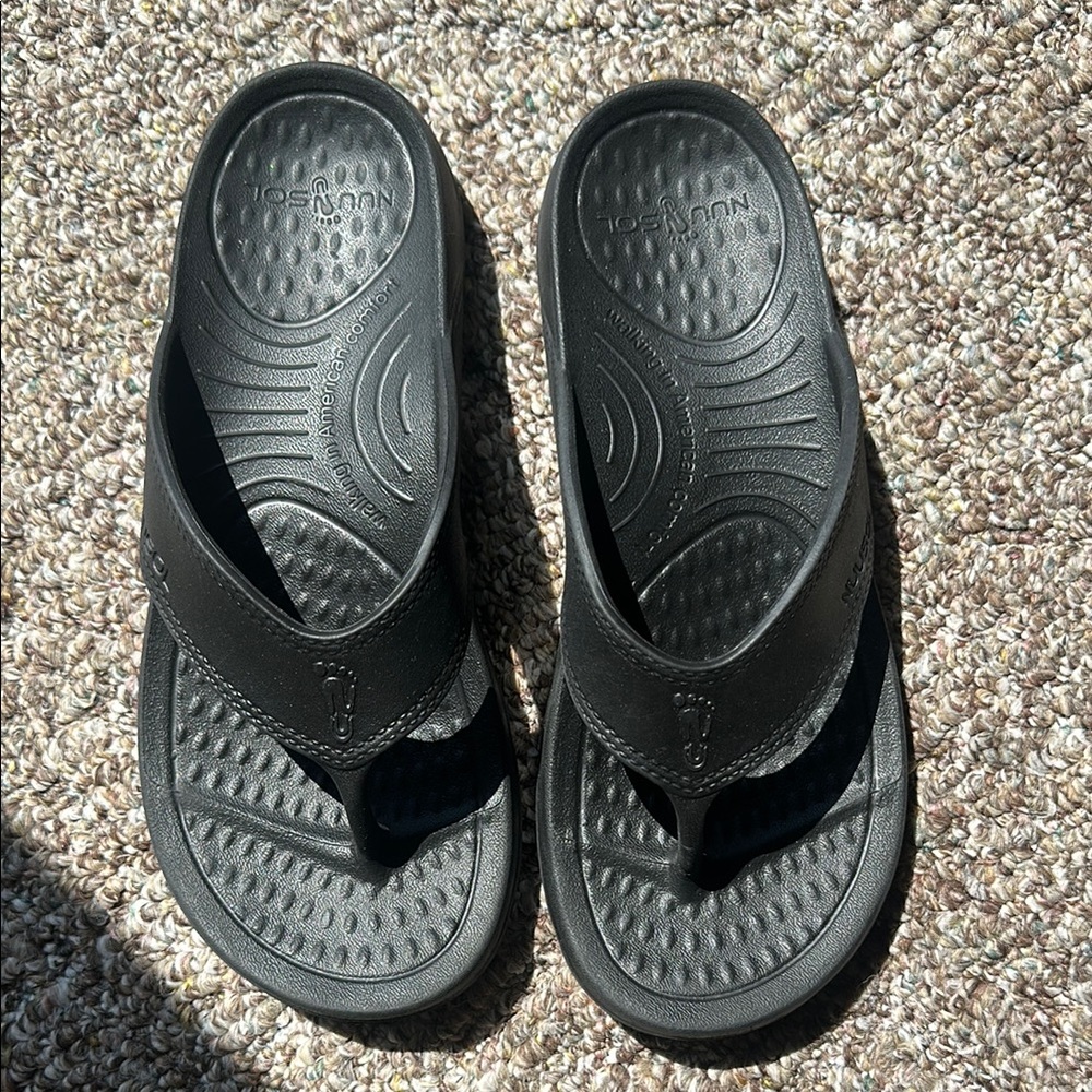 CASCADE FLIP FLOP by NuuSol.  Men’s 9, Women’s 10